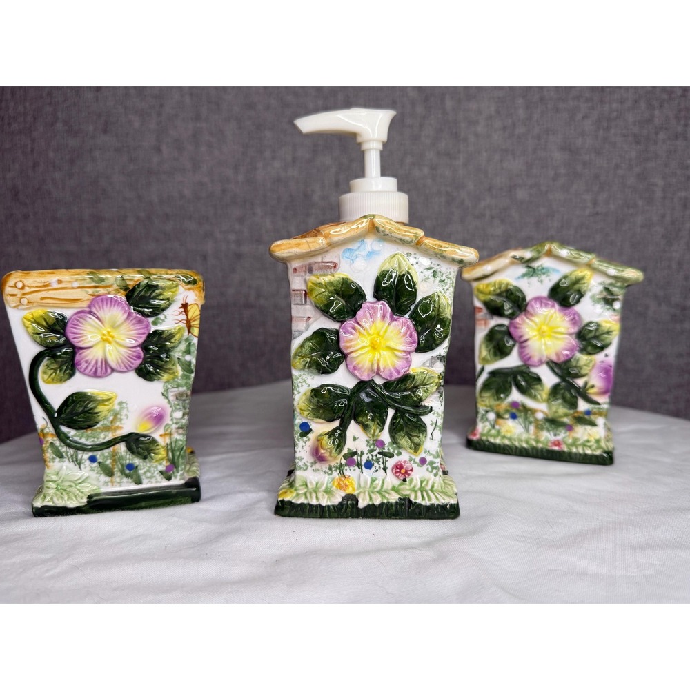 Vintage 80s 90s Ceramic Floral Cottage Bathroom Set Soap Dispenser Toothbrush‎